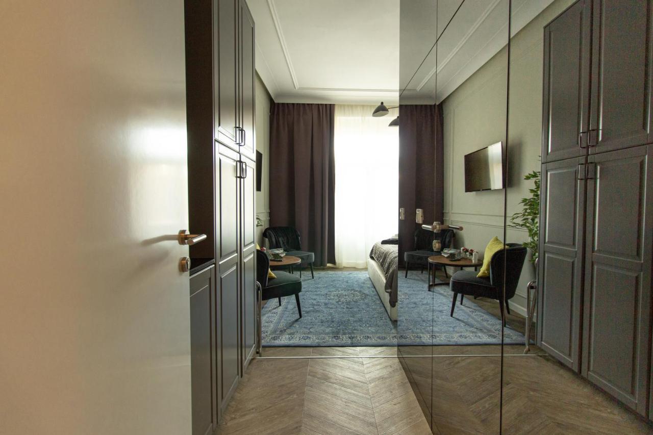 Tesla Design Apartment